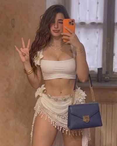 Soniya Escort